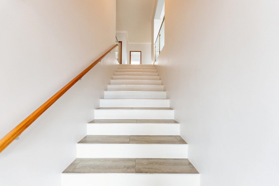 5 Bedroom Property for Sale in Calypso Beach Western Cape